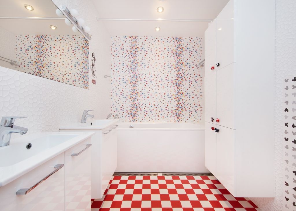Дизайн интерьера ванной комнаты в квартире в центре Таллинна